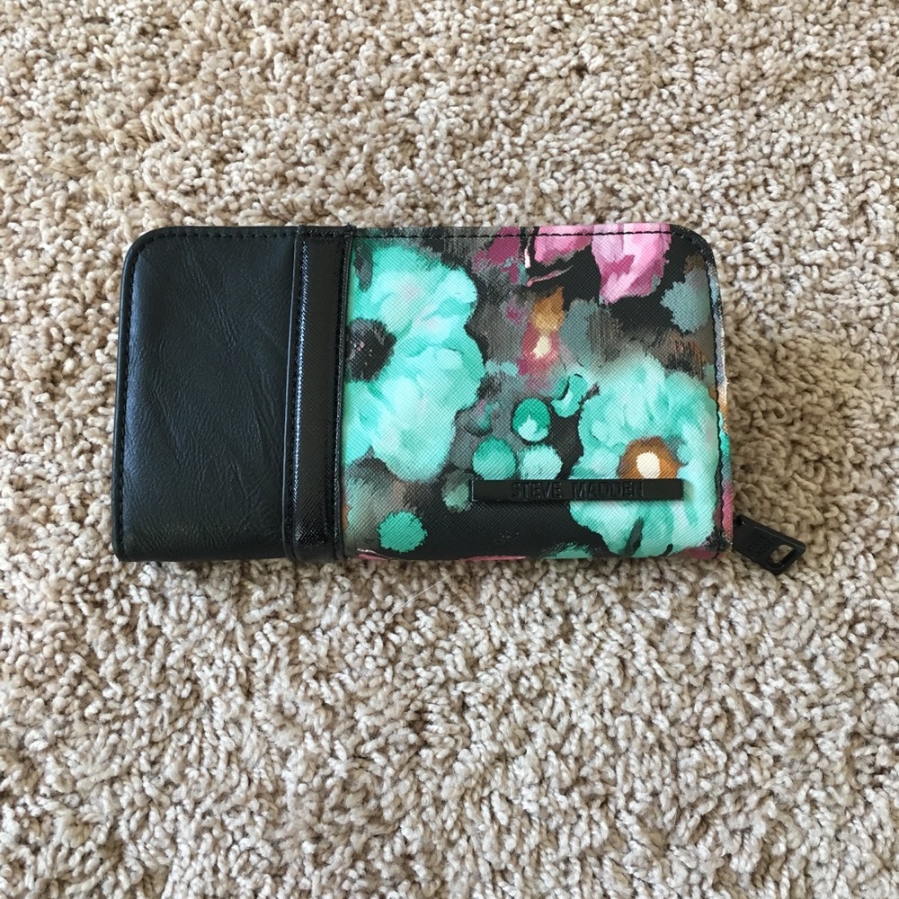 Steve Madden Wallet
